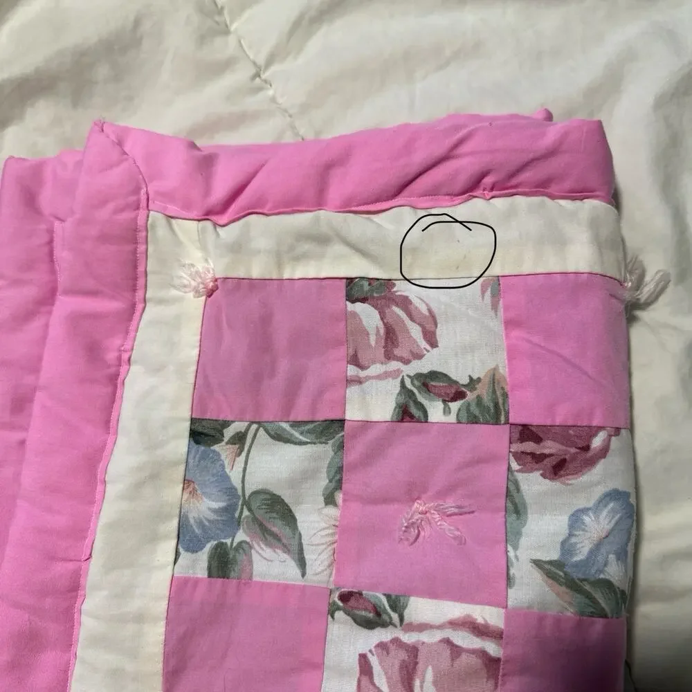 VTG Handmade Pink Floral Patchwork Dresser Scarf, Table Runner Quilt 13.5” x 44”